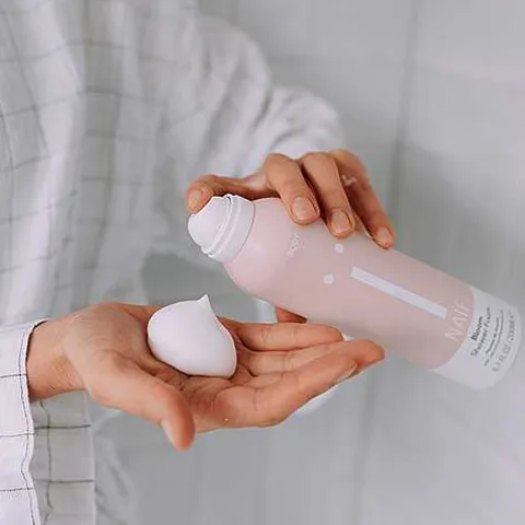 Naif Verzorgende Doucheschuim Bloom 200Ml